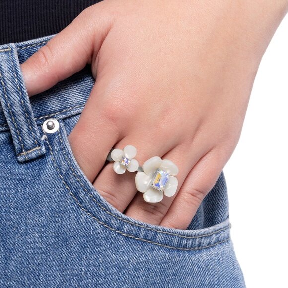 Paparazzi Jewelry - Delicate Duo - White Flower Ring - NEW!!! - Picture 3 of 4